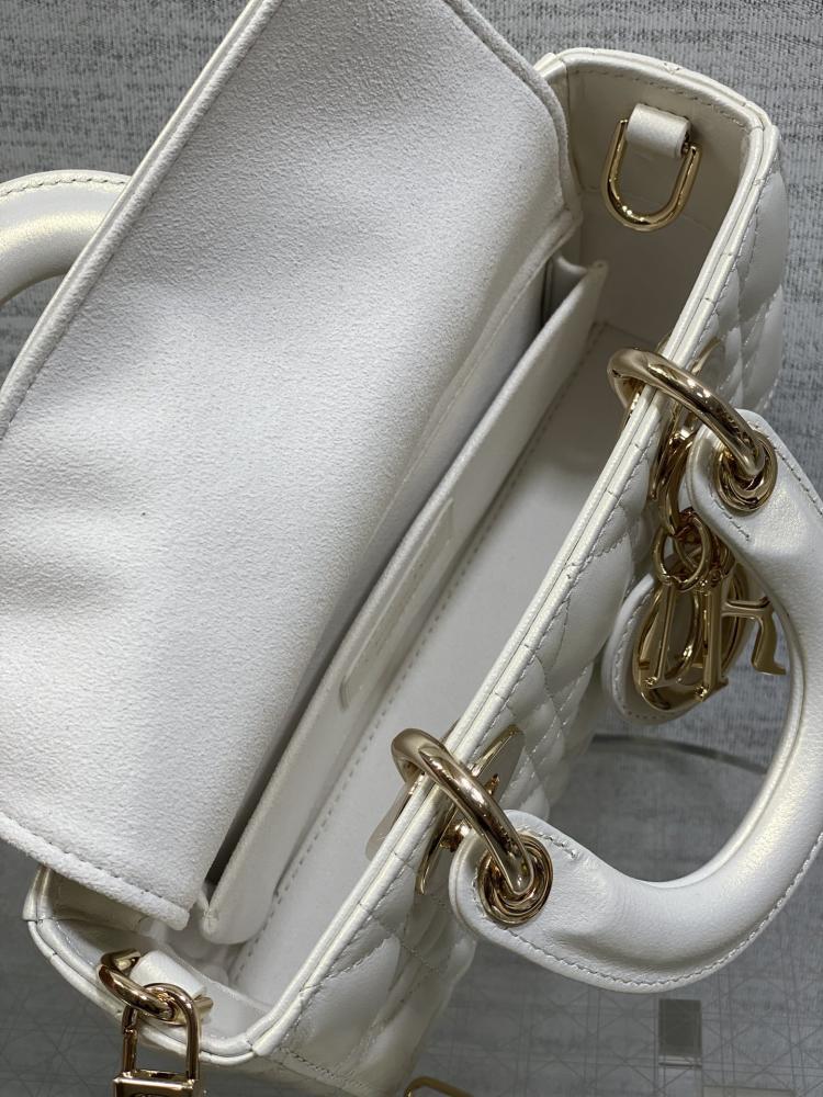 Alma Leather Shoulder Bag