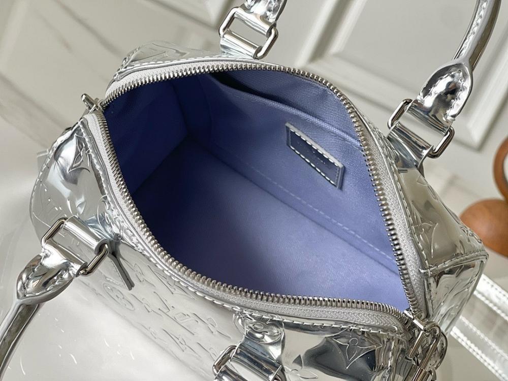 Luxury Refined Canvas Shoulder Bag