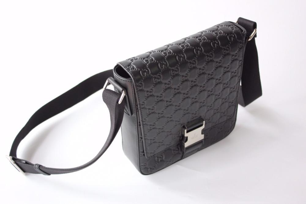 Classic Leather Shoulder Bag