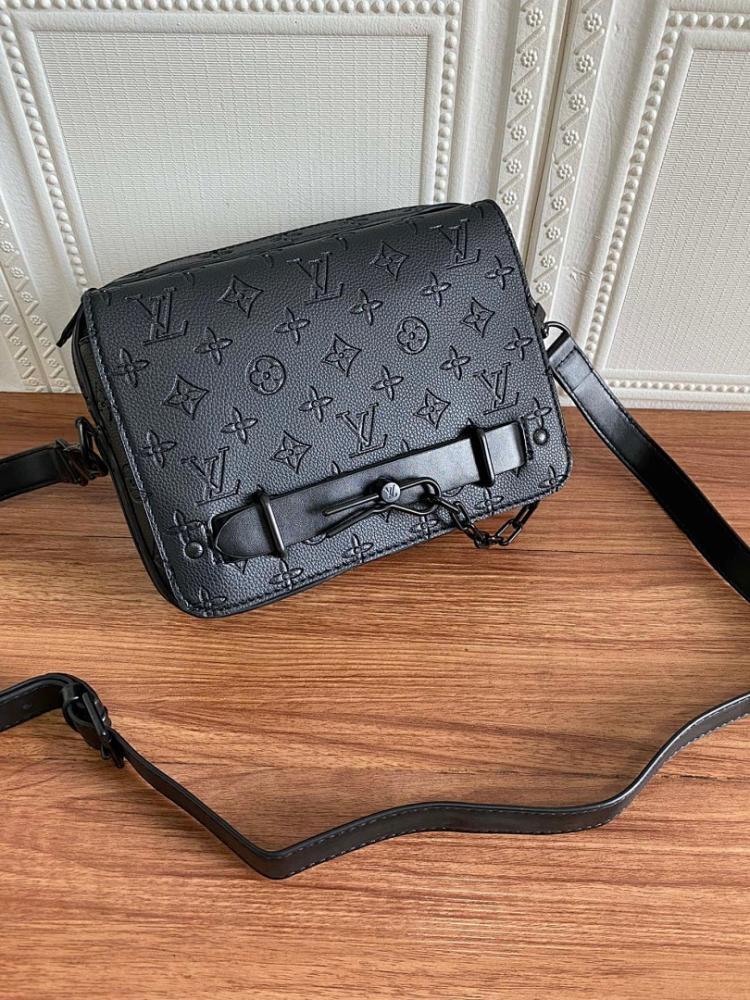 Classic Elegant Shoulder Bag – Limited Edition