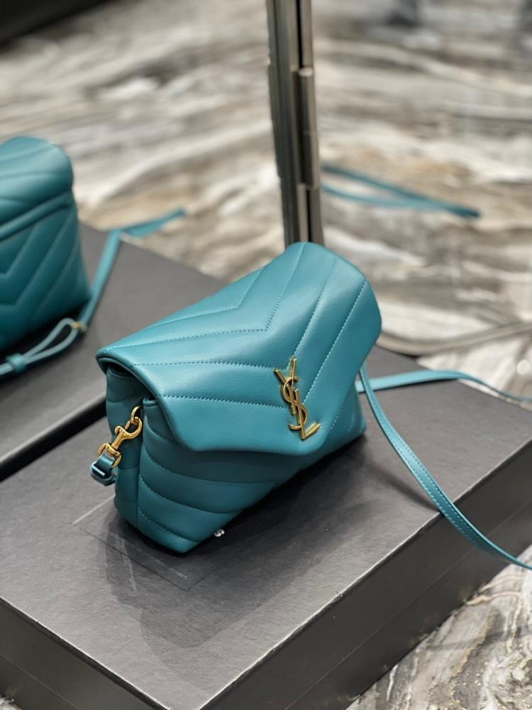 Stylish Calfskin Crossbody Bag – Limited Edition