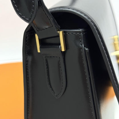 Elegant Leather Top Handle Bag