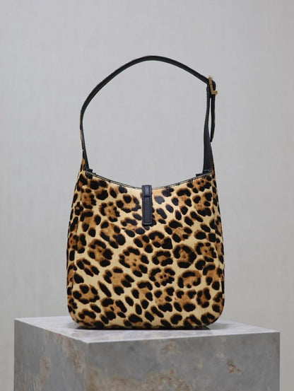 Alma Leather Shoulder Bag
