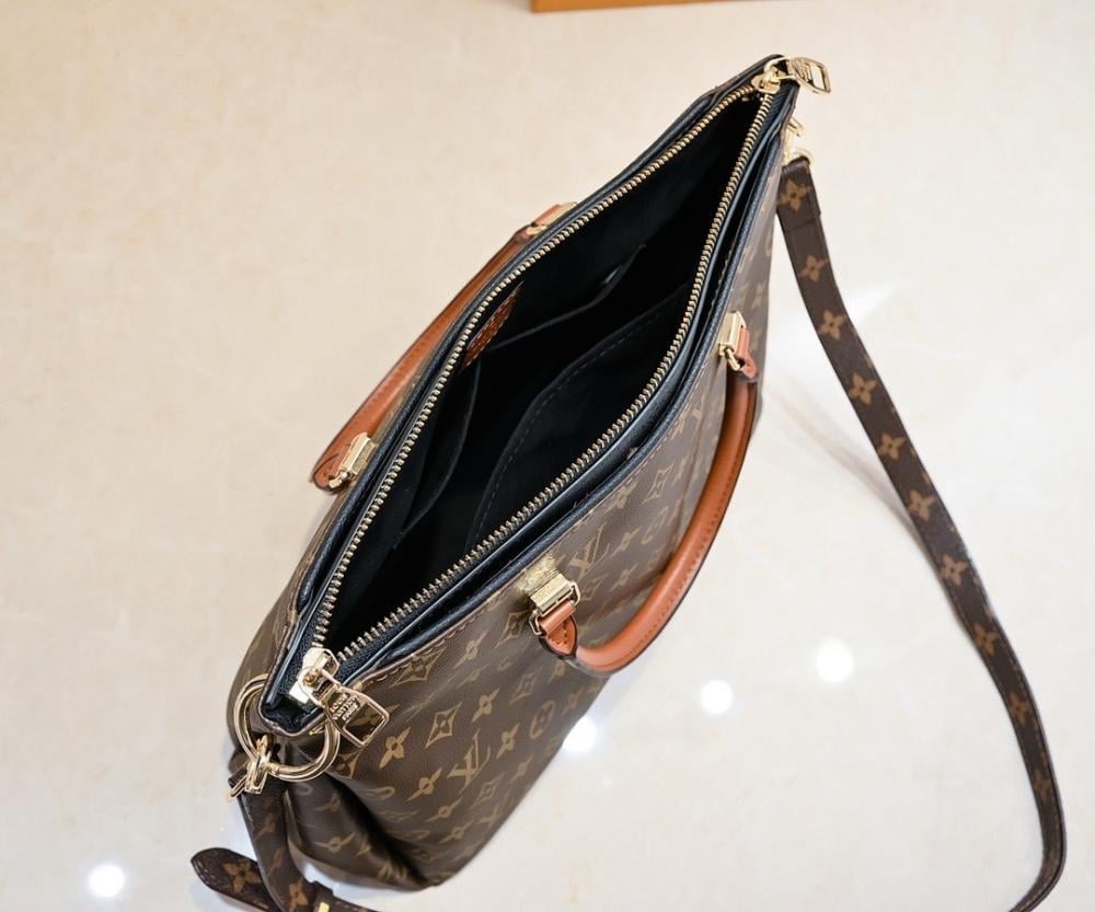Stylish Shoulder Bag – Special Edition