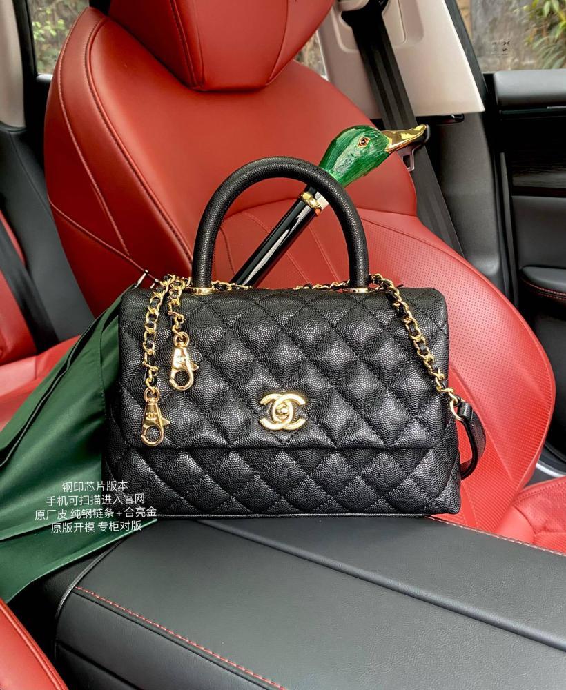 Elegant Leather Top Handle Bag