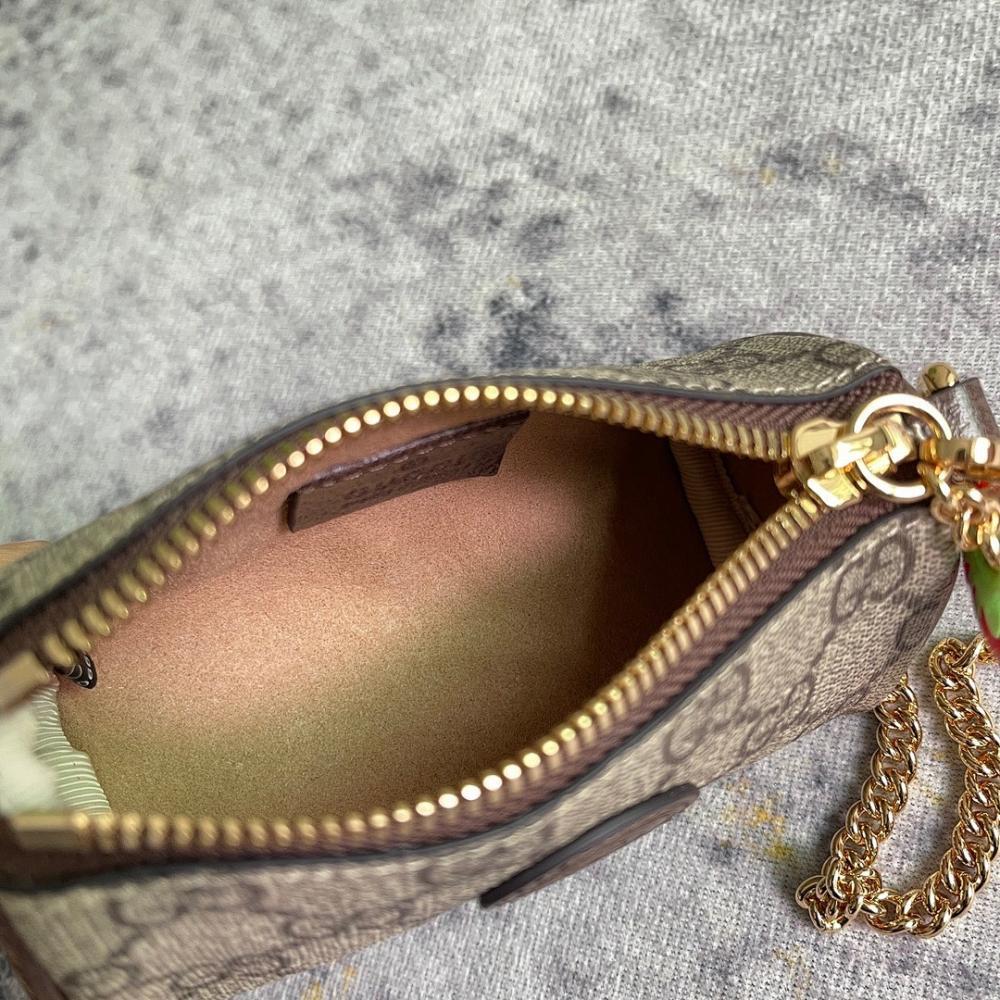 Stylish Shoulder Bag – Limited Edition