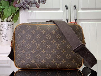 Practical Shoulder Bag
