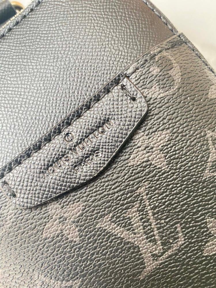 Stylish Refined Leather Shoulder Bag