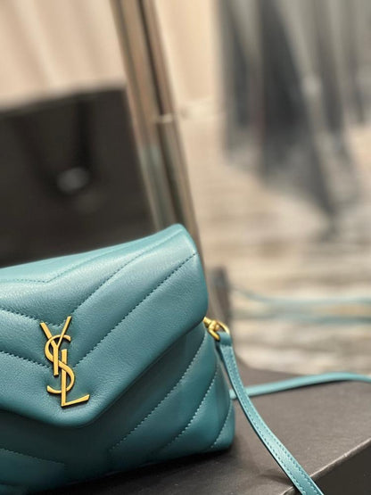 Stylish Calfskin Crossbody Bag – Limited Edition