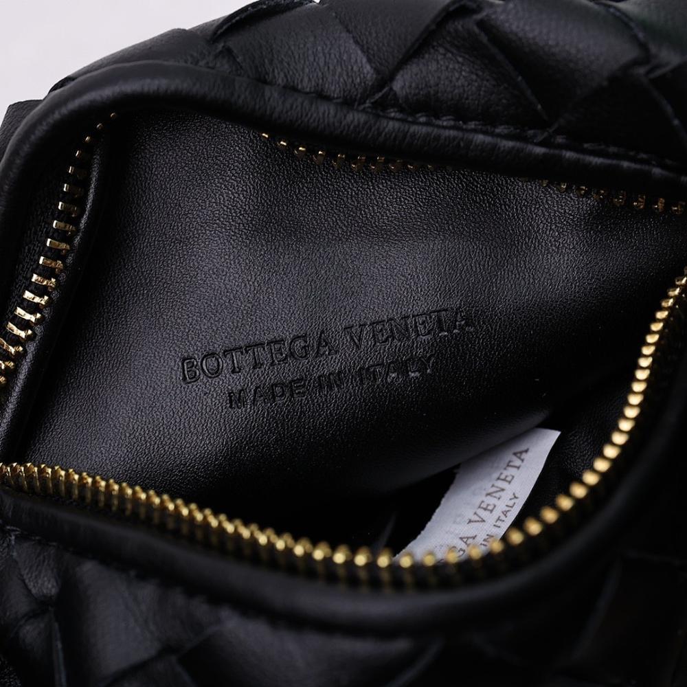 Classic Leather Crossbody Bag – Limited Edition
