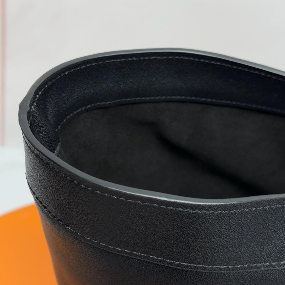 Alma Shoulder Bag