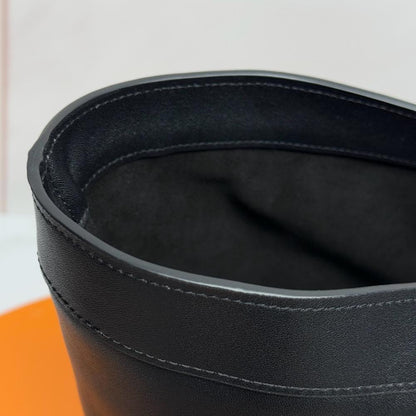 Alma Shoulder Bag