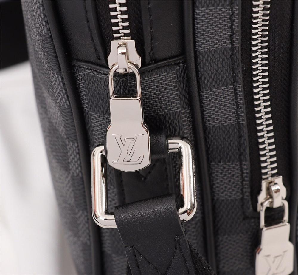 Luxury Brown Leather Bag – Limited Edition