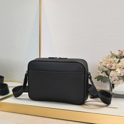 Italian-Inspired Elegant Bag