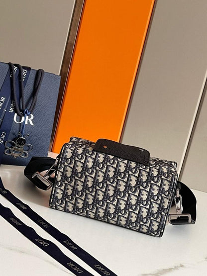 Stylish Refined Black Printed Calfskin Shoulder Bag