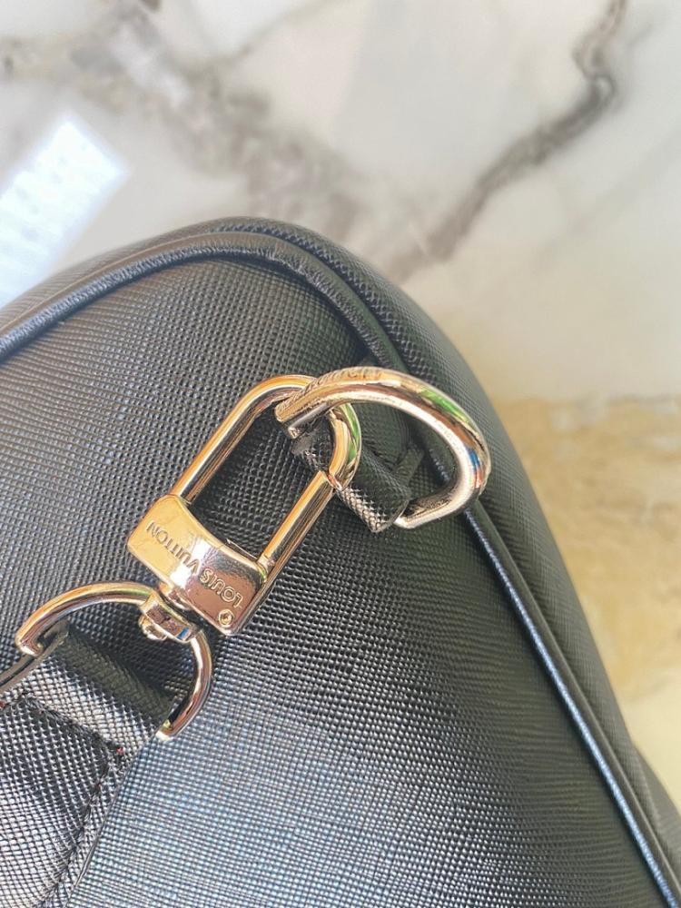 Classic Modern Shoulder Bag