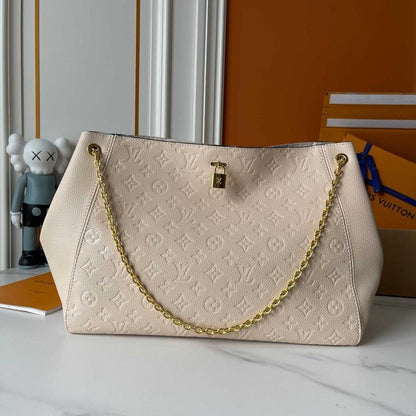 Elegant Monogram Leather Shoulder Bag – Limited Edition