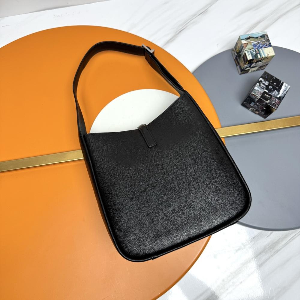 Alma Leather Shoulder Bag