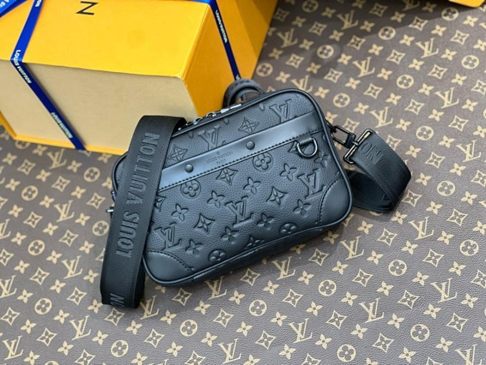 Elegant Premium Black Leather Crossbody Bag