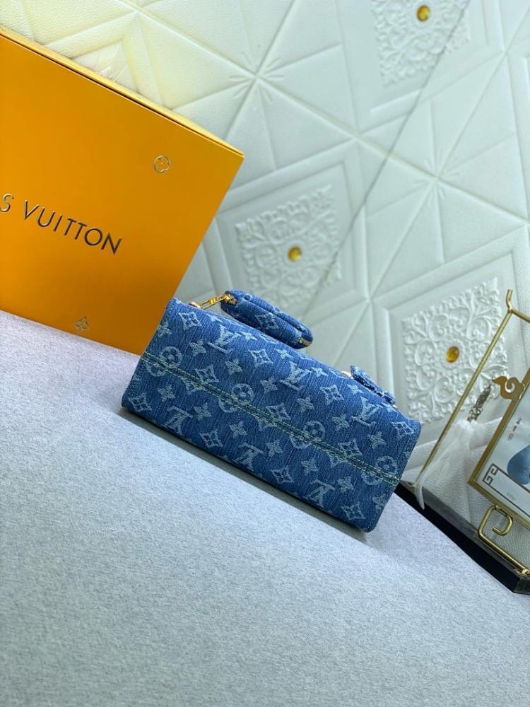 Modern Elegant Denim Shoulder Bag – Limited Edition