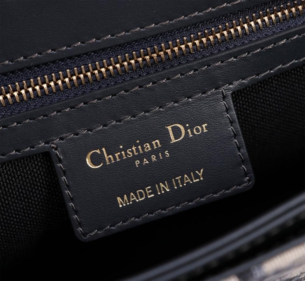 Modern Italian-Inspired Quilted Leather Shoulder Bag