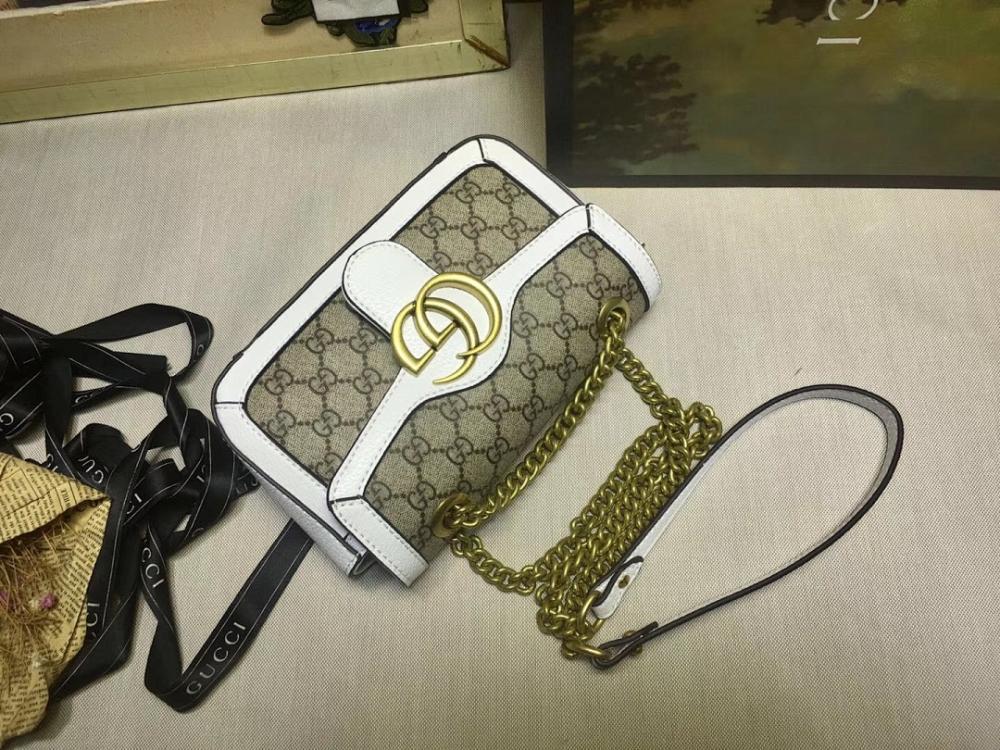 Alma Red Crossbody Bag
