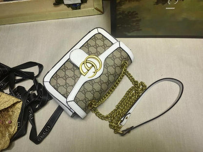 Alma Red Crossbody Bag