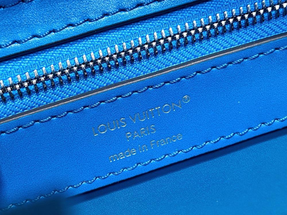 Capucines Top Handle Bag