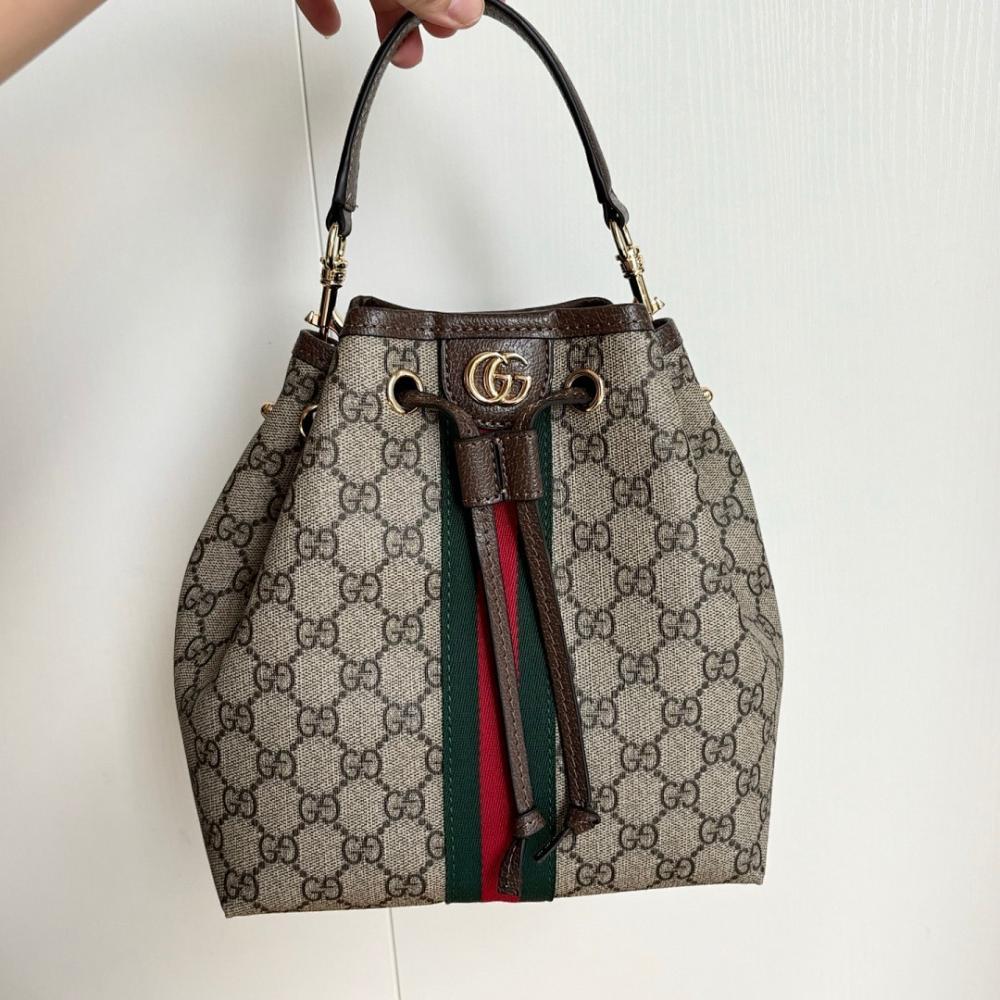 Elegant Shoulder Bag – Limited Edition