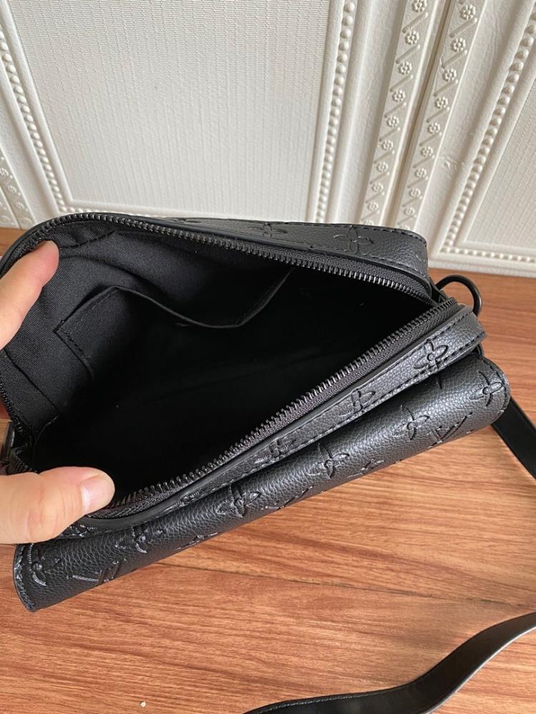 Classic Elegant Shoulder Bag – Limited Edition