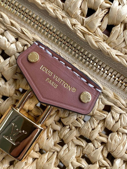 Luxury Elegant Calfskin Bag – Limited Edition