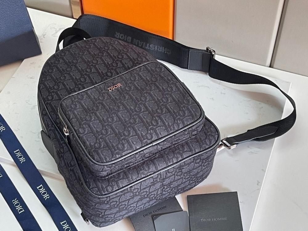 Modern Black Quilted Jacquard Shoulder Bag – Limited Edition