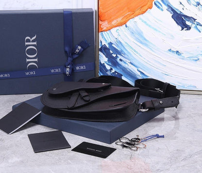 Modern Elegant Leather Crossbody Bag