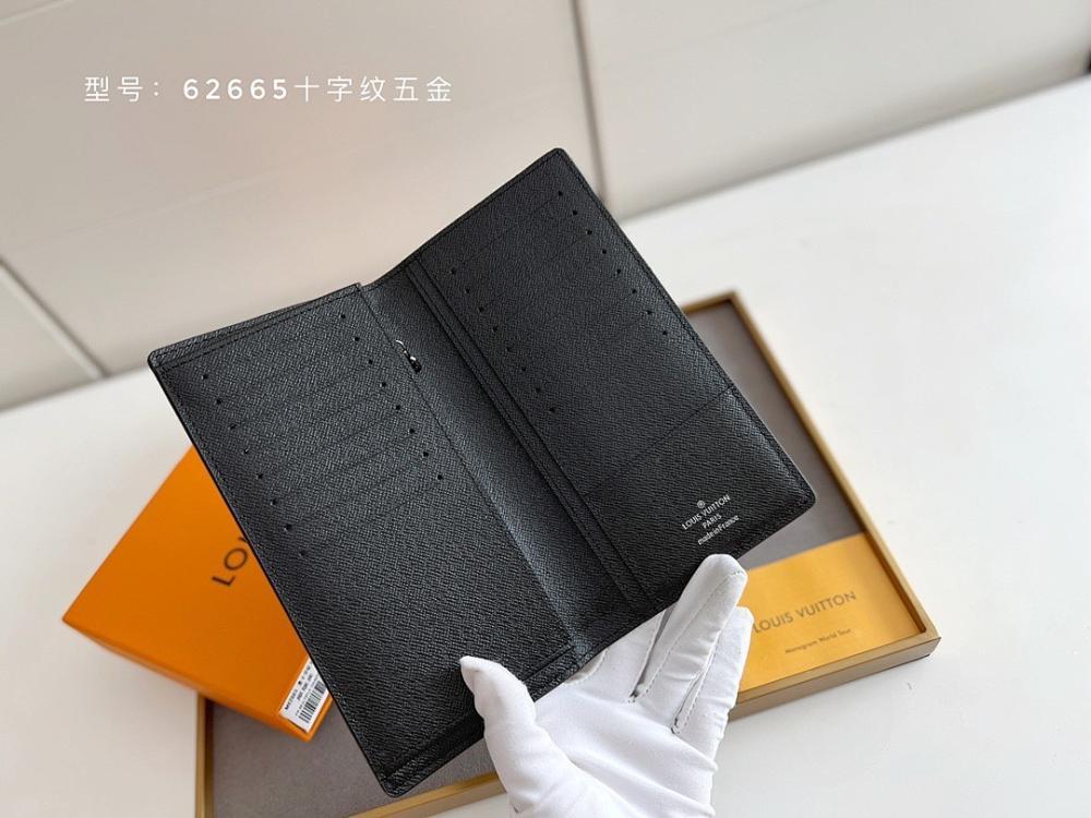 Modern Refined Wallet