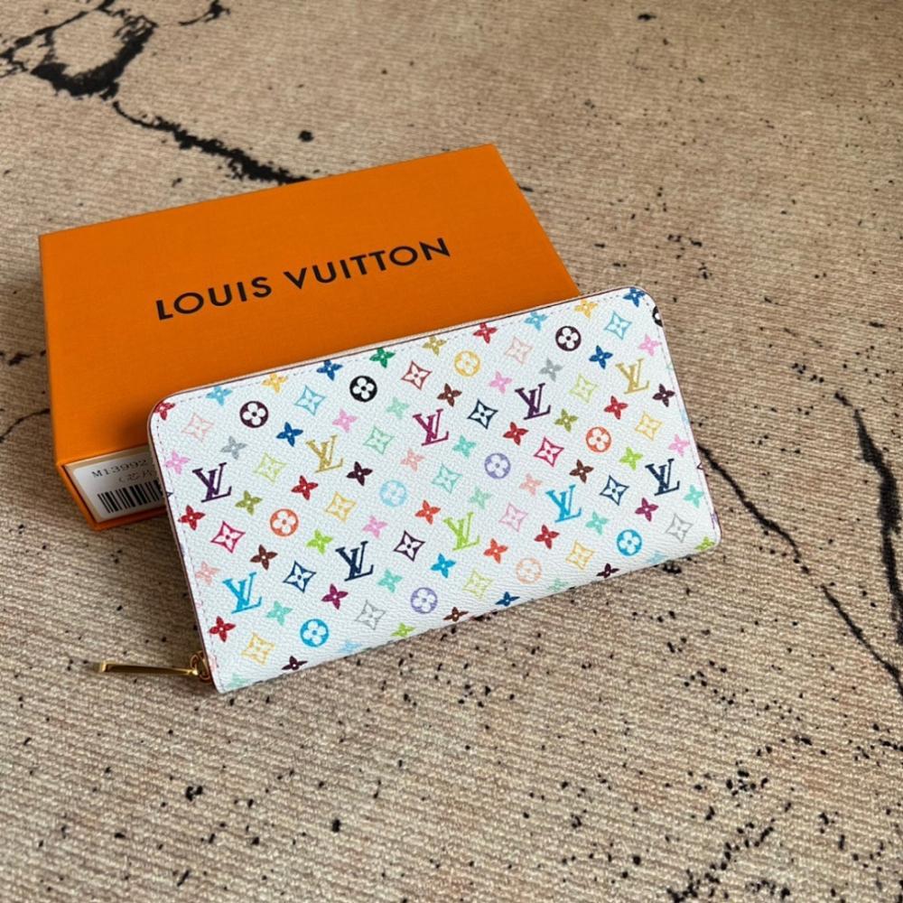 Italian-Inspired Luxury Wallet