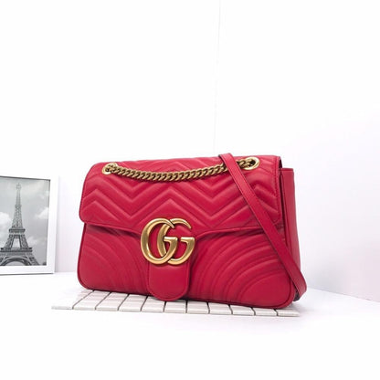 Elegant Refined Crossbody Bag