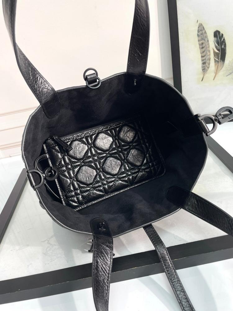 Modern Refined Black Calfskin Crossbody Bag