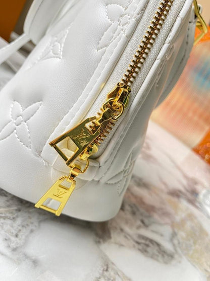 Italian-Inspired Stylish Quilted Leather Crossbody Bag