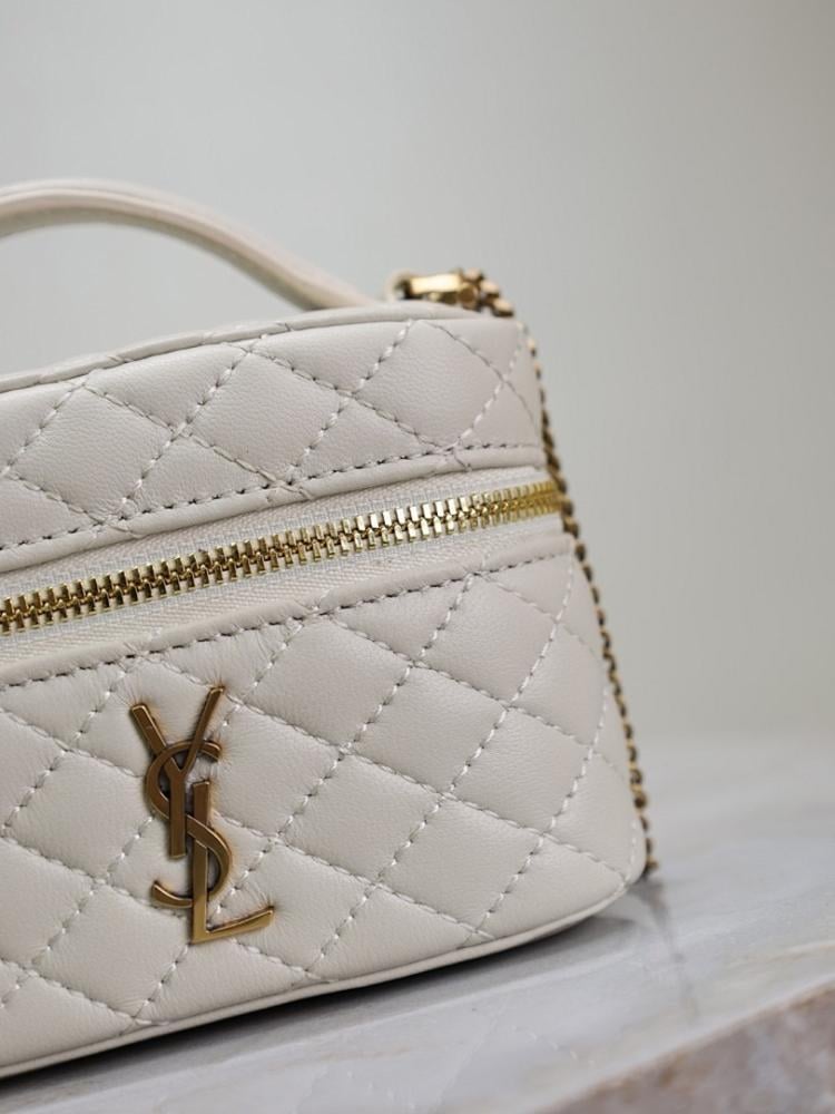 Gaby Shoulder Bag