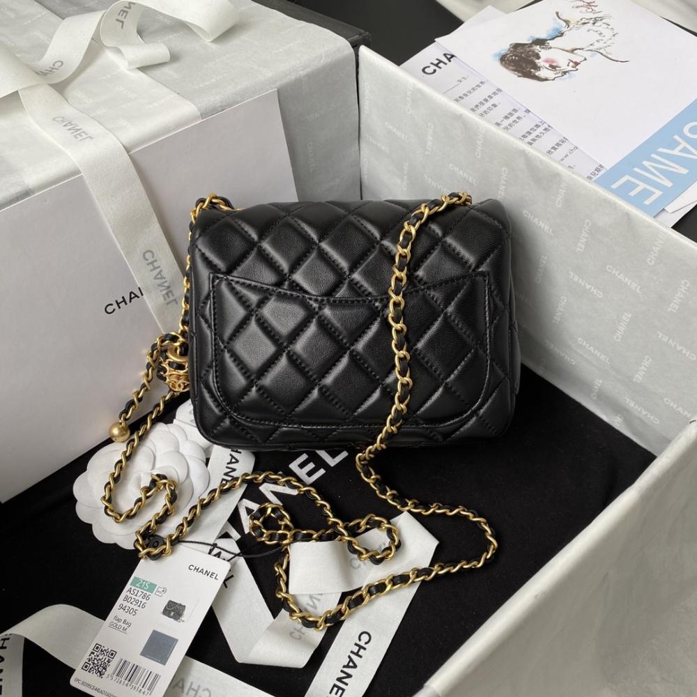 Elegant Leather Shoulder Bag