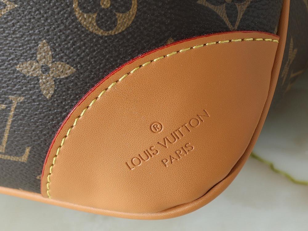 Stylish Refined Gold Woven Leather Shoulder Bag