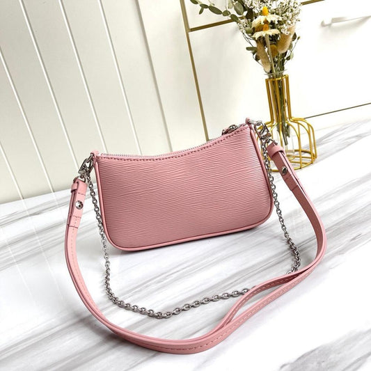 Luxury Elegant Leather Shoulder Bag – Limited Edition