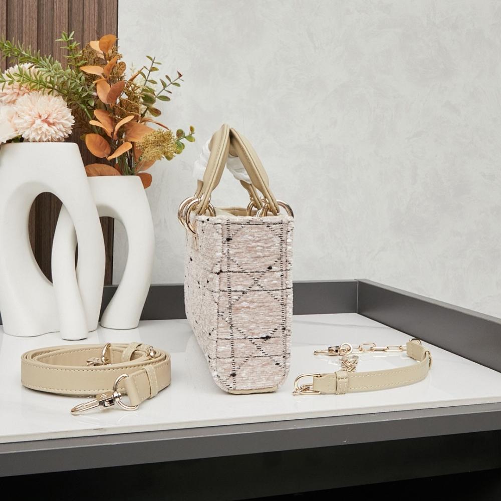 Stylish Refined Quilted Leather Shoulder Bag