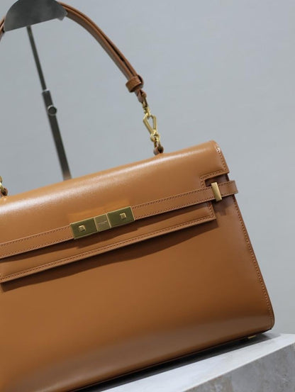 Modern Elegant Leather Shoulder Bag – Limited Edition
