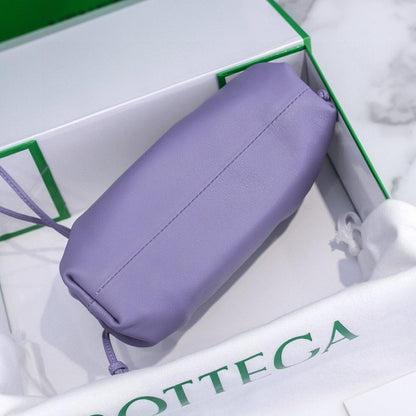 Classic Italian-Inspired Leather Crossbody Bag