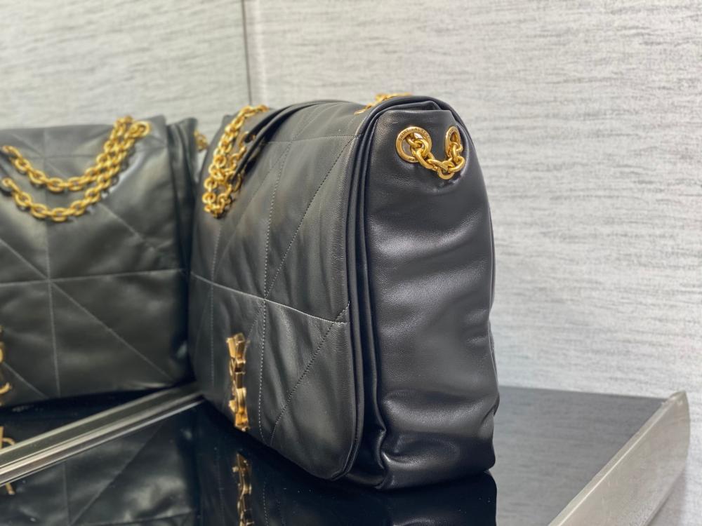 Classic Shoulder Bag