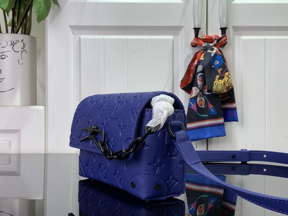 Elegant Leather Shoulder Bag