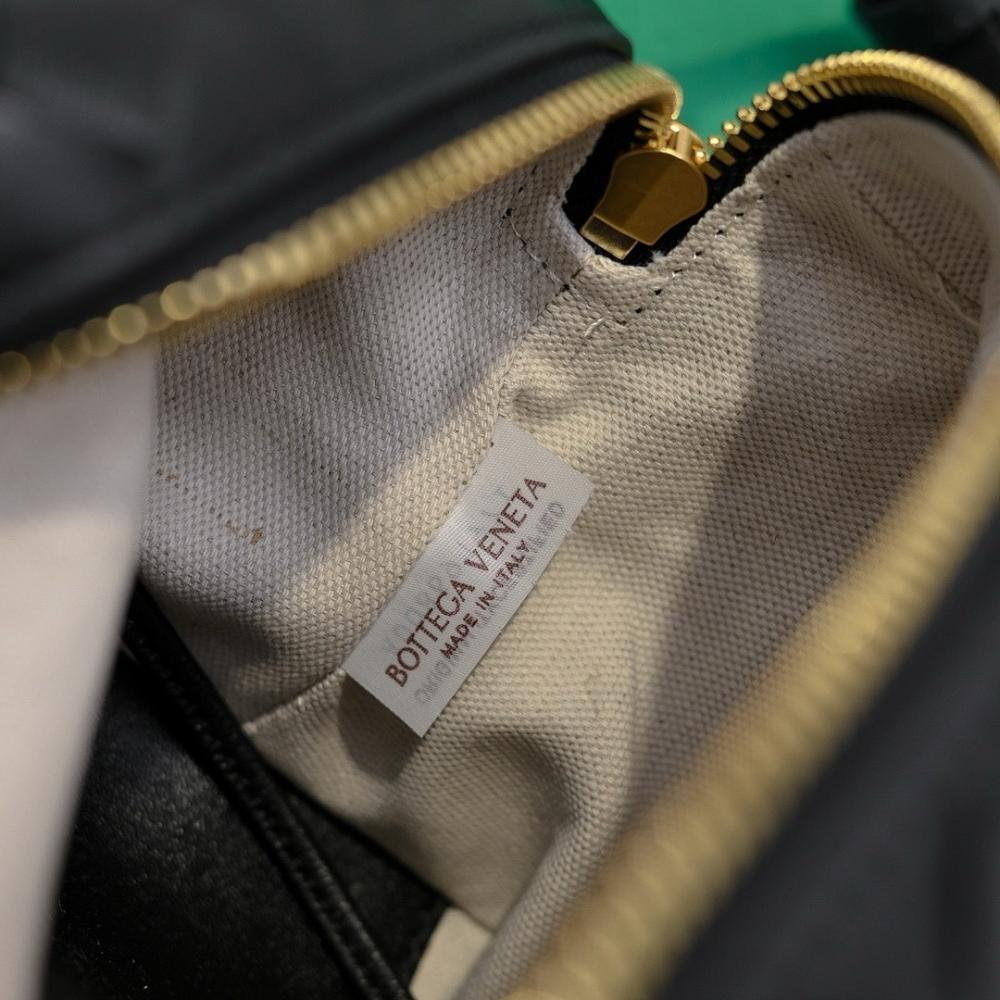 Classic Modern Woven Shoulder Bag