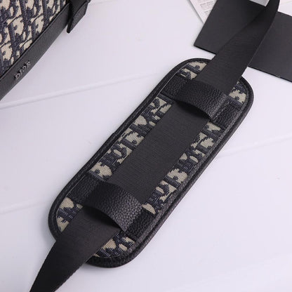 Modern Italian-Inspired Black Quilted Jacquard Shoulder Bag