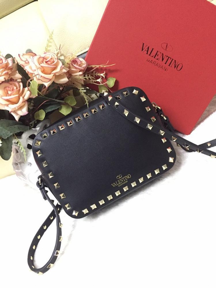 Modern Refined Top Handle Bag